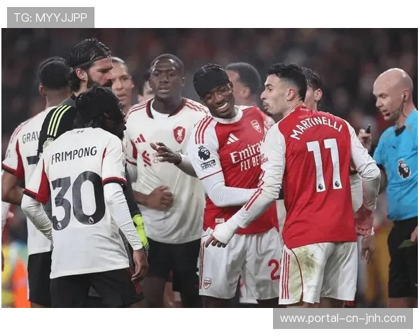 布拉德利无对抗倒地引发冲突，阿森纳利物浦闷平收场